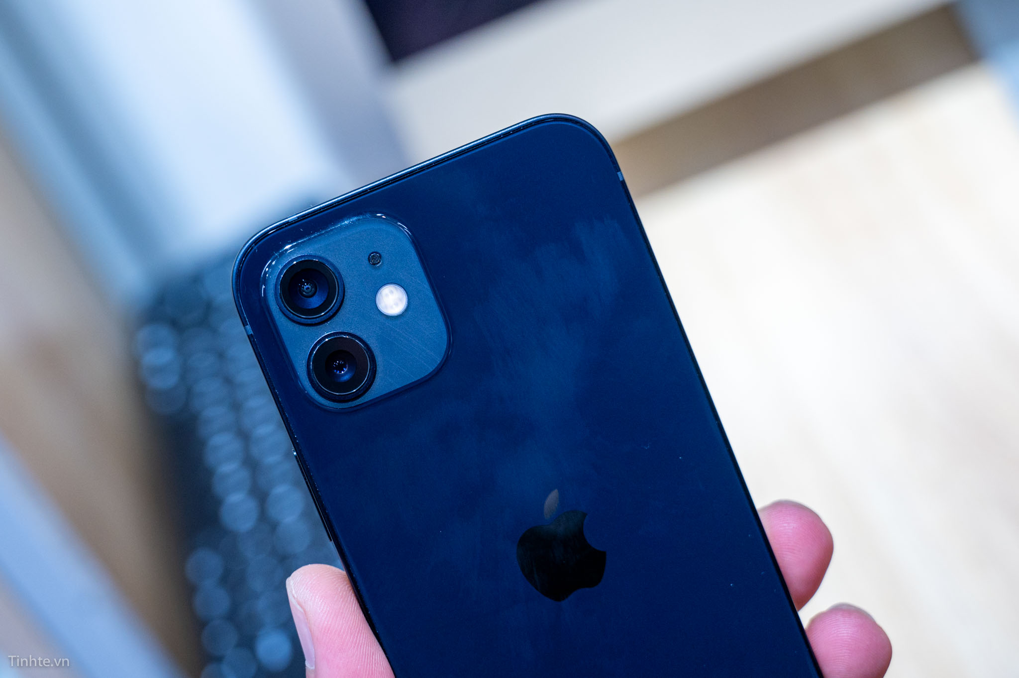 Apple iPhone 12 Apple iPhone 12 290.