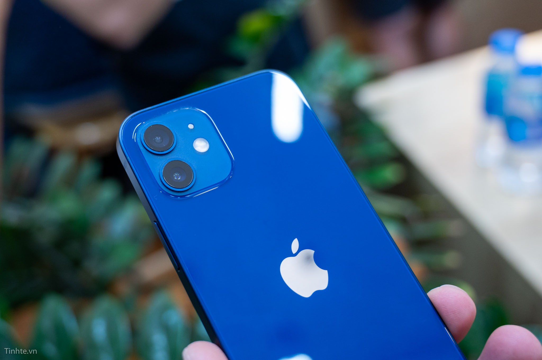 Apple iPhone 12 Apple iPhone 12 242.