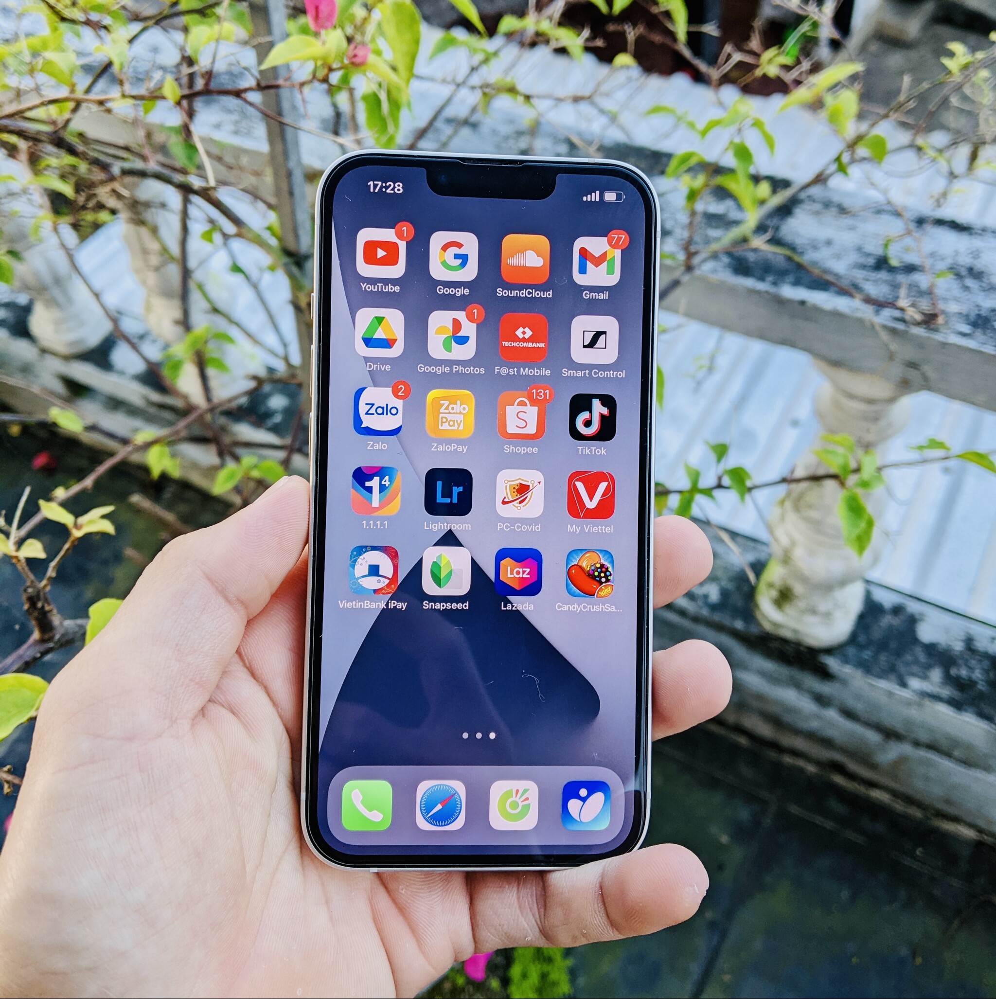 Apple iPhone 13 Apple iPhone 13 470.
