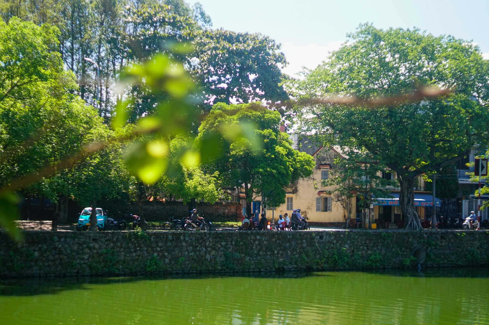nhavantuonglai cam-nang-du-lich-hue-cua-nguoi-ban-dia
