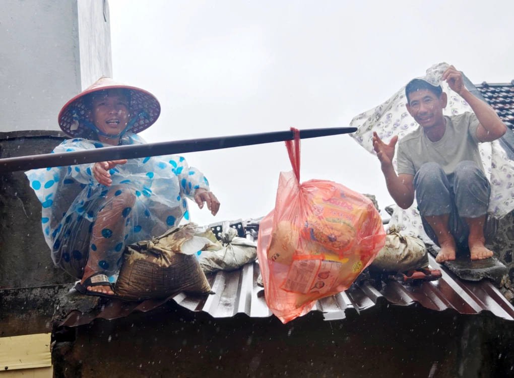 3 giai đoạn cứu trợ sau lũ, hiểu đúng để giúp đủ, không lãng phí 001 – viet lach, thien tai, bao lu, nguoi dan, dan sinh, an sinh xa hoi, y te, suc khoe, suc khoe cong dong, nguoi dan vung lu, ho tro bao lu, cuu tro bao lu.