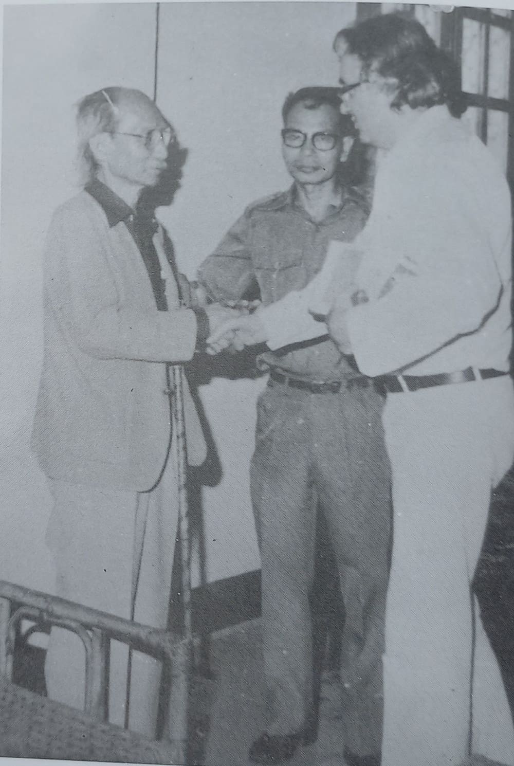 Nhà văn Nguyễn Tuân – Tài hoa, uyên bác và ngông 069 – thu vien, van hoc, van hoc viet nam, tho ca, nguyen tuan, nha van nguyen tuan, tieu su tac gia, tieu su nha van, nha van.