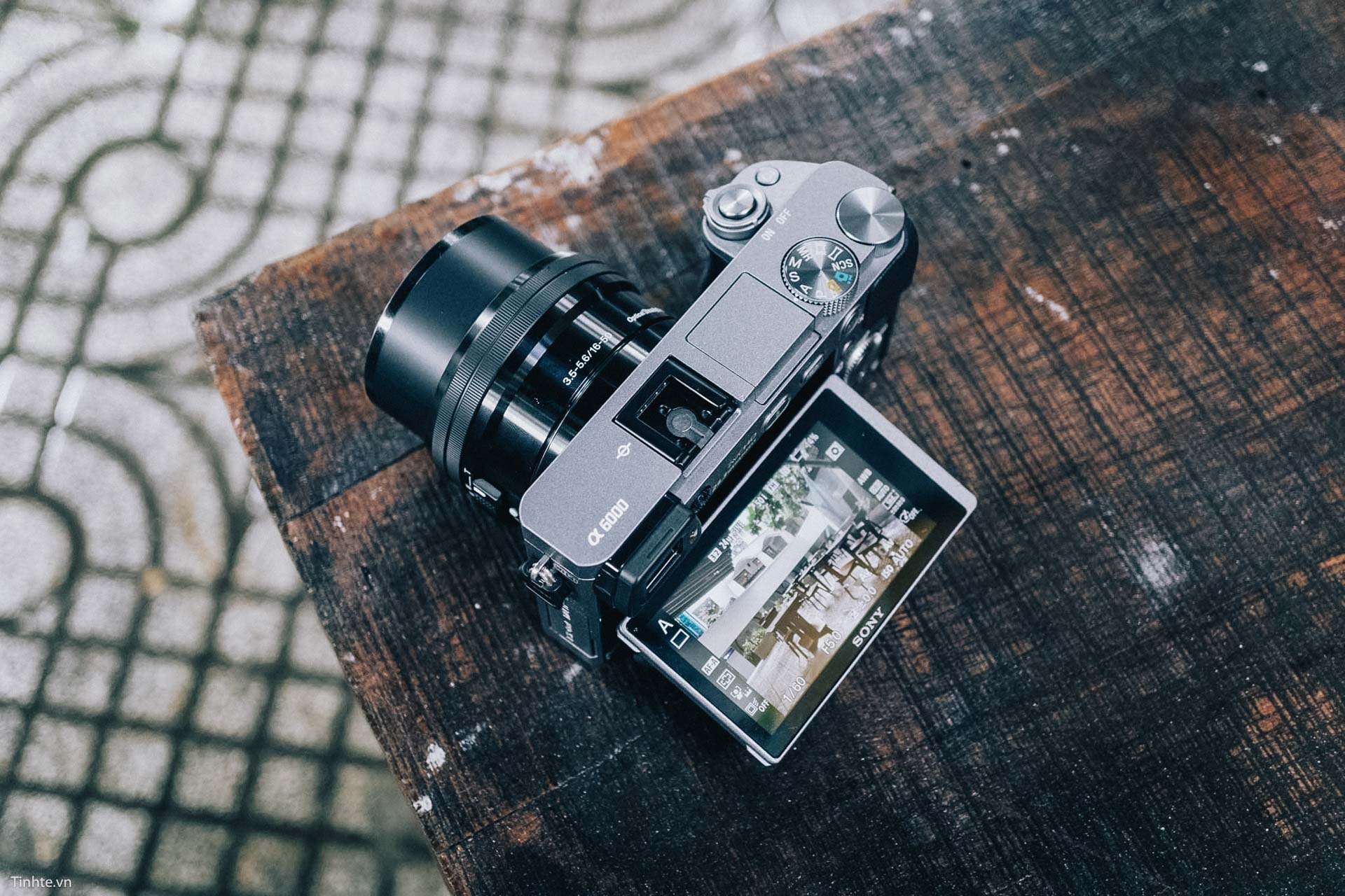 Sony Alpha 6000 358.