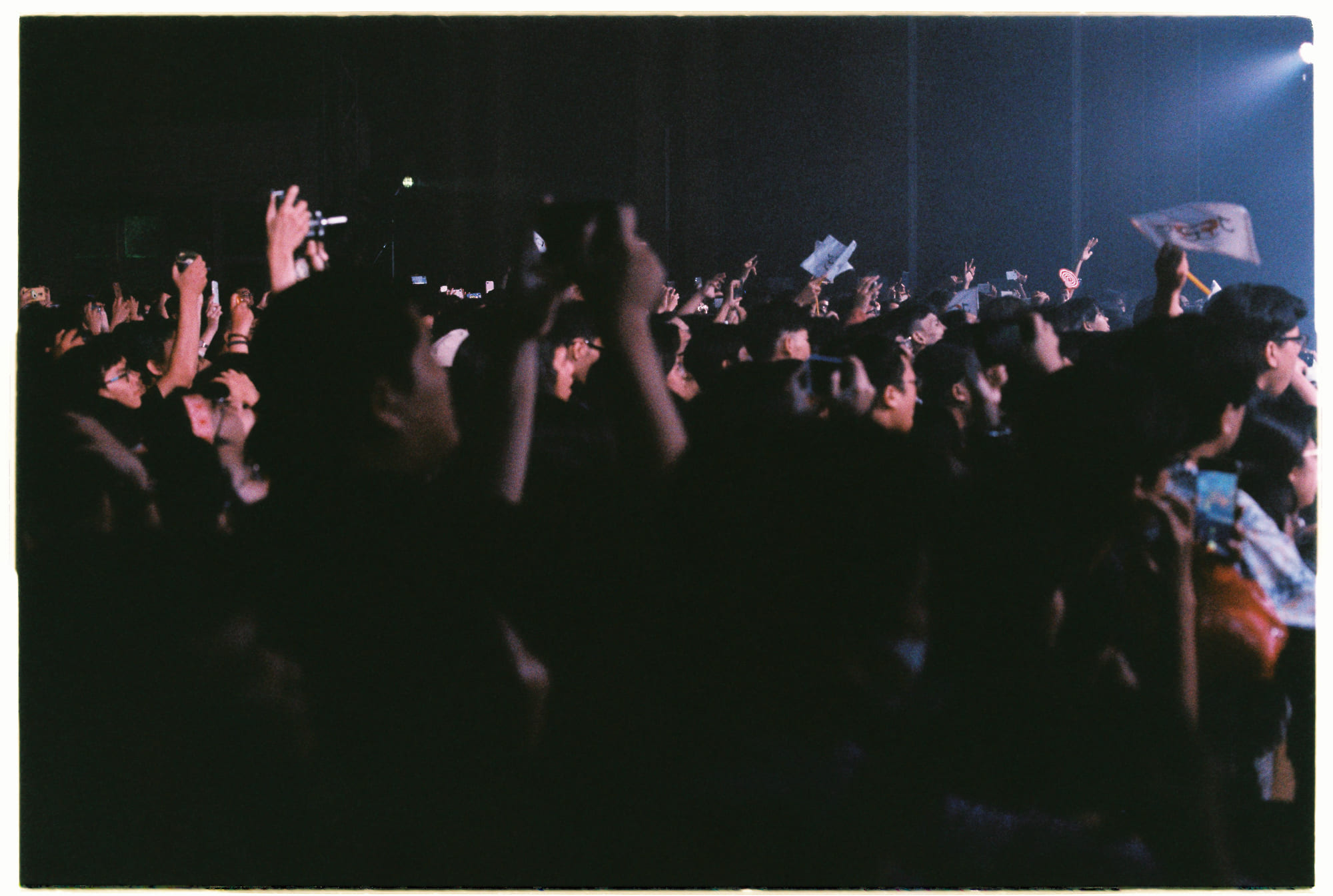 Nghệ thuật nói lên điều thầm kín khi im lặng đau đớn hơn