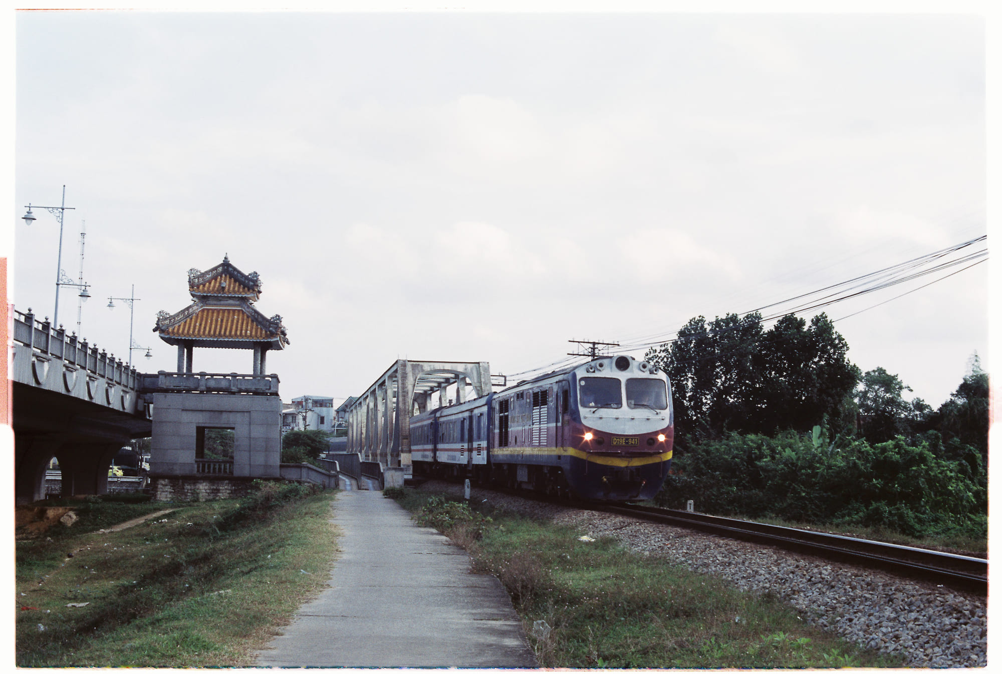 Hướng dẫn dọn dẹp cảm xúc cho người hay suy nghĩ nhiều