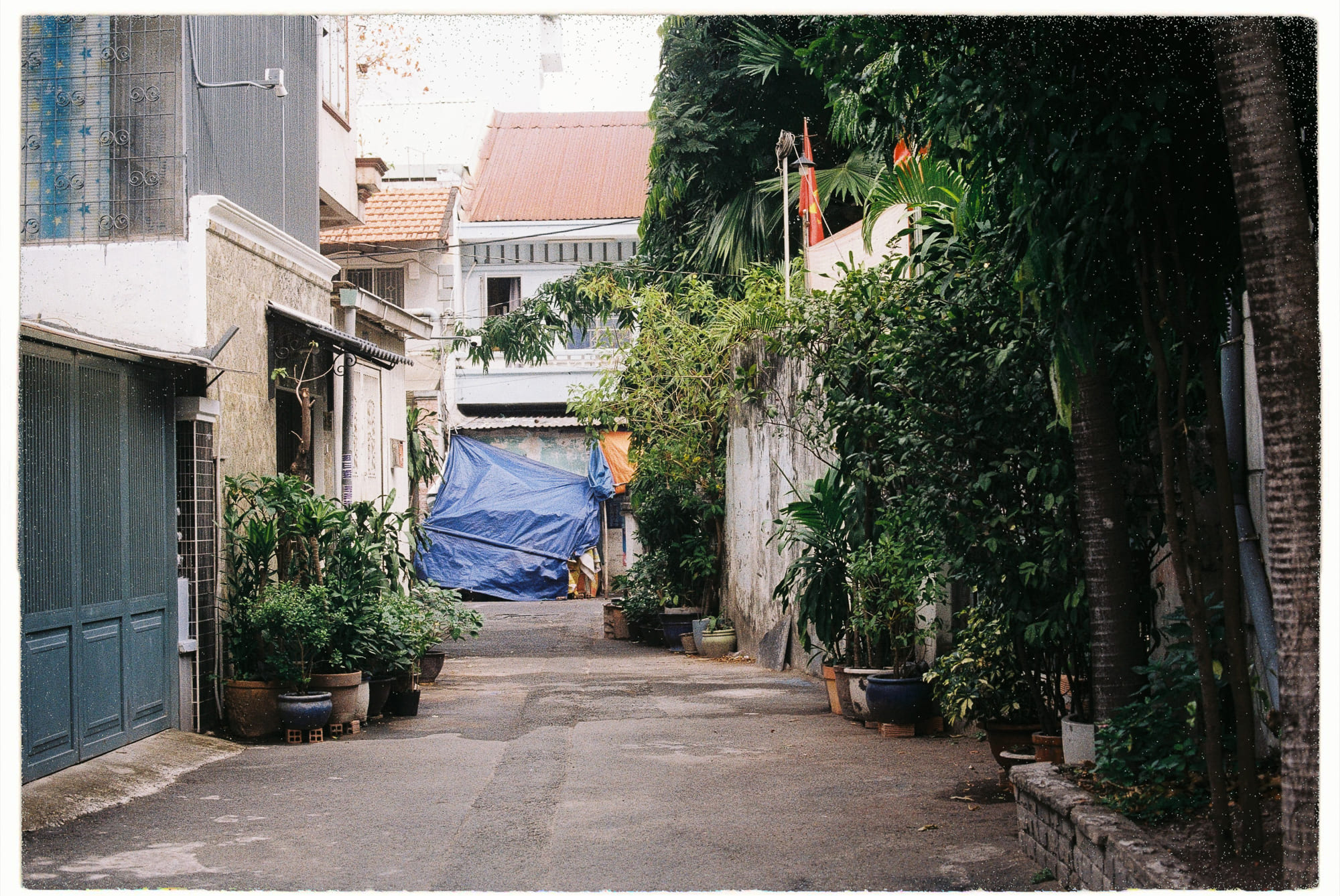 Quan sát Mặt Trăng xa gần cho hình ảnh khác nhau