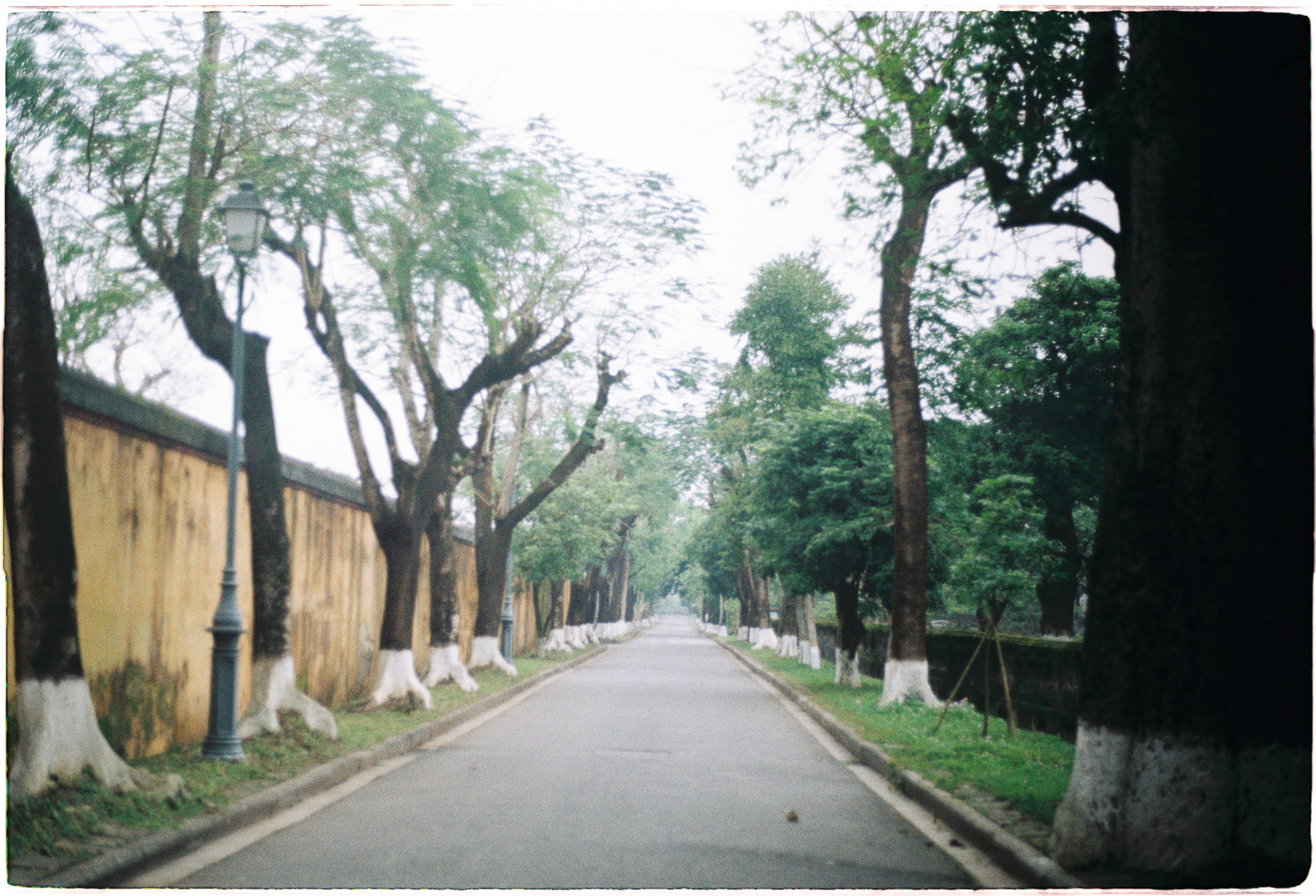 Bom nguyên tử và thử thách tình anh em