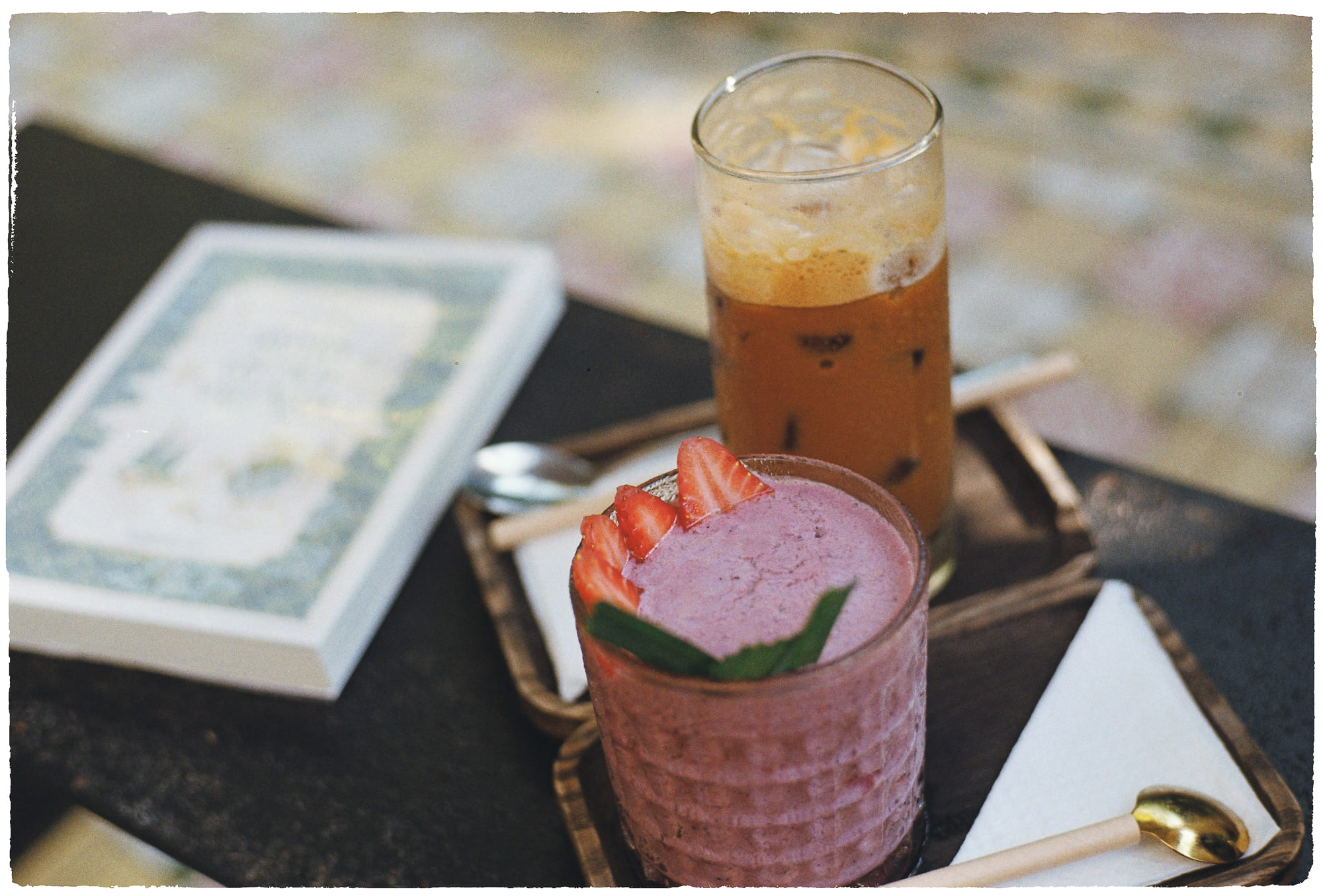 Quan sát Mặt Trăng xa gần cho hình ảnh khác nhau 338 – khoa hoc, vu tru, vat ly thien van, mat trang, khoang cach mat trang, quan sat mat trang, tieu hanh tinh, ve tinh trai dat, lunar maria, synestia, be mat mat trang.